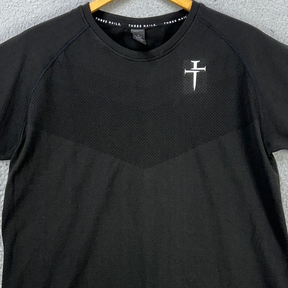 Three Nails Men Christian T-Shirt Medium Black Tee Short Sleeve Nylon Blend Logo